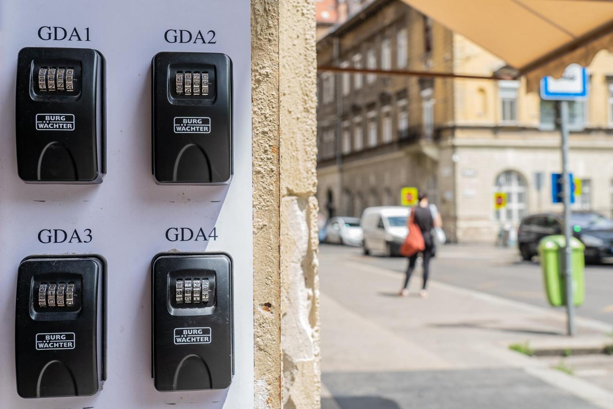 Glam Downtown Apartments Budapest Exterior foto